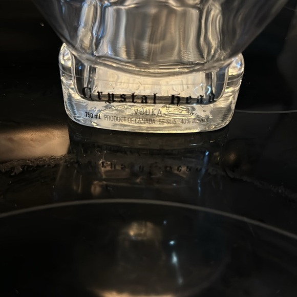 Vodka Bottle 750ml Crystal Head Skull Decanter Glass Empty Dan Aykroyd Stopper - Picture 2 of 2